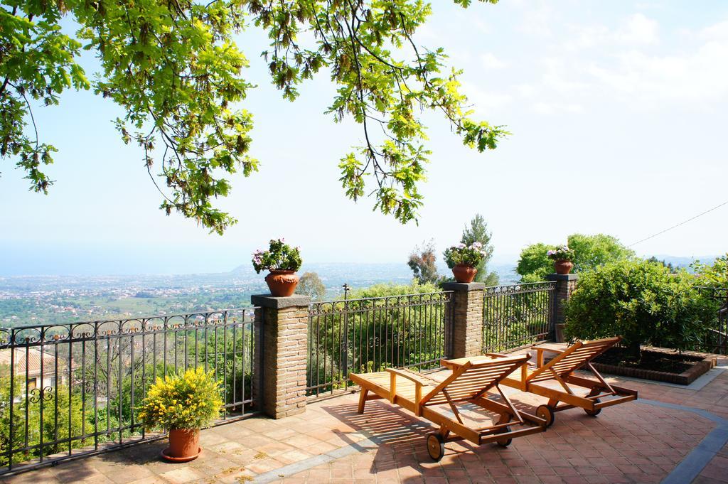Feudo Algerazzi Villa Zafferana Etnea Rum bild